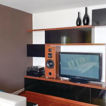 דירה Three-bedroom In פומורי